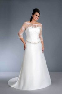 uzun kollu büyük beden gelinlik modeli