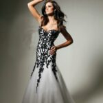 siyah beyaz abiye elbise modeli