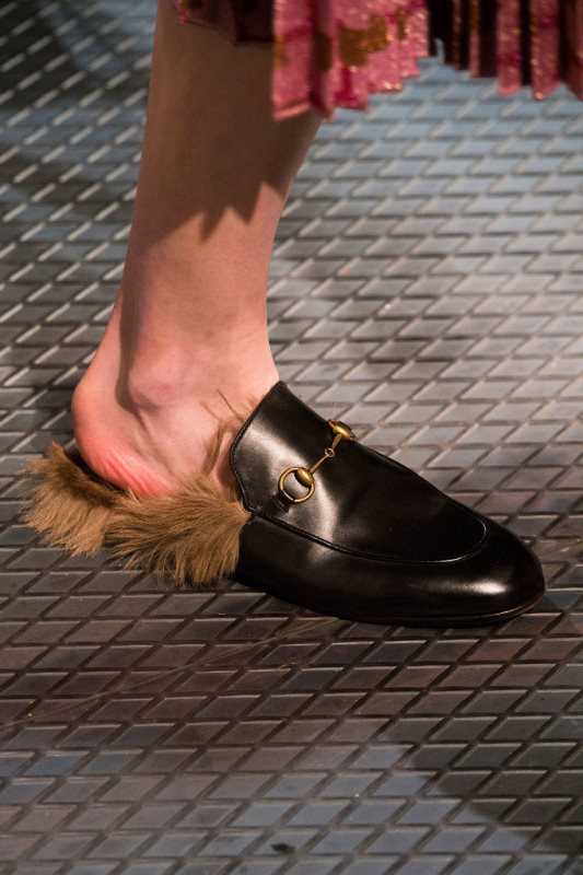Gucci Kürklü Terlik Modelleri