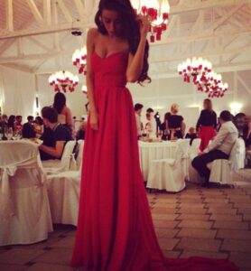 en güzel kırmızı abiye elbise modelleri