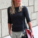 tepeden yarım topuz saç modeli