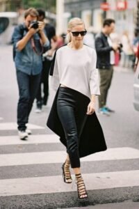 deri pantolon kazak kombini