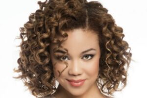 kıvırcık saç modelleri kısa