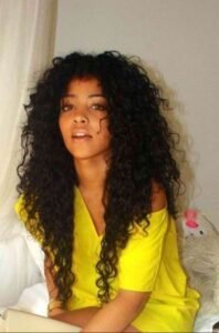 siyah kıvırcık saç modelleri