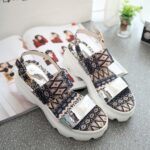 en guzel yazlik sandalet modelleri