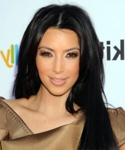kim kardashianın saç modeli