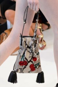 Ağzı büzgülü çanta modelleri