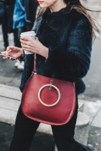 yuvarlak saplı çanta modeli