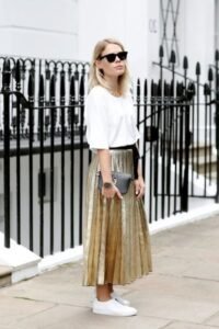 altın rengi pileli etek modeli