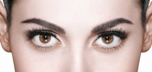 takma kirpik etkisi veren maskara