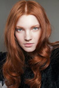 sezonun en trend saç renkleri - sıcak kızıl rengi