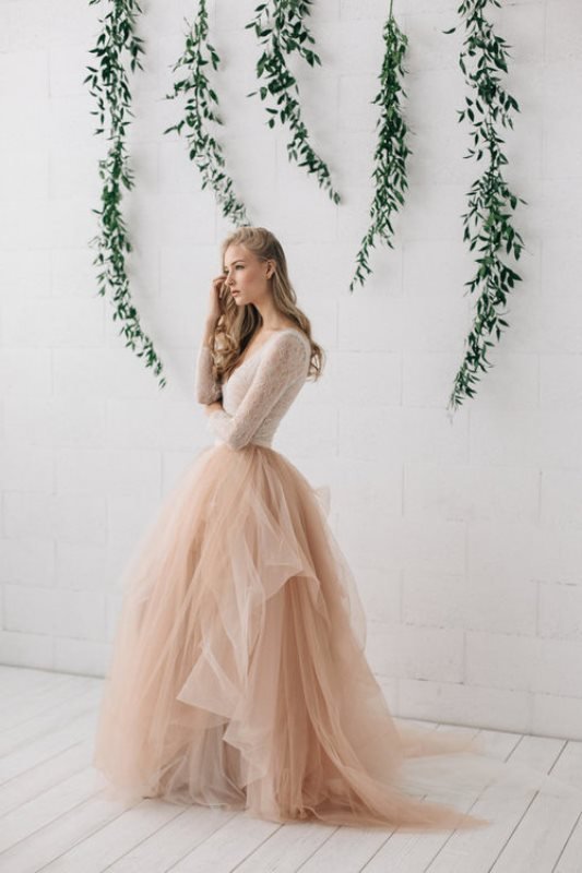 farklı renk gelinlik modeli