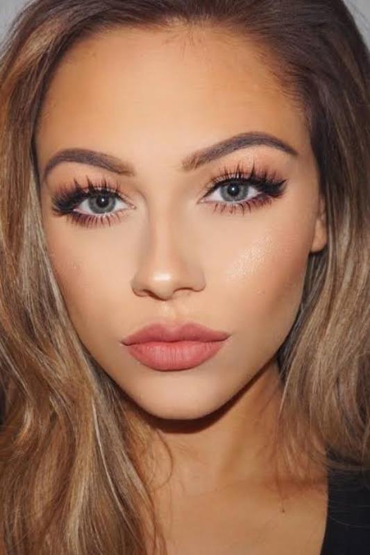 Hızlı Makyaj Yapma Yöntemleri