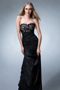 siyah uzun mezuniyet elbisesi