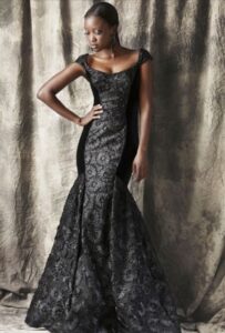 zayıf gösteren sünnet annesi elbisesi