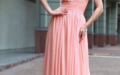 en trend tek omuz askılı gece elbisesi