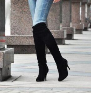 siyah süet çizme modeli