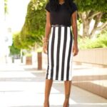 kalem etek siyah tişört kombini