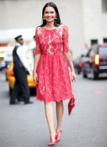 kırmızı dantel elbise modeli