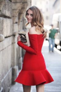kırmızı elbise modelleri