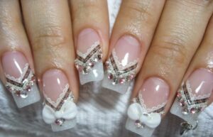 gelin takma tırnak modeli