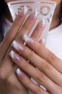 takma gelin tırnak modeli