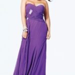 genç tarzda büyük beden elbise modeli