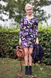 çiçekli elbise kombin önerileri