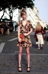 çiçekli elbise modelleri