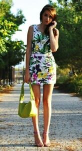 mini çiçekli elbise modeli