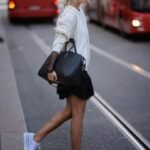 flatform spor ayakkabı etek kombini