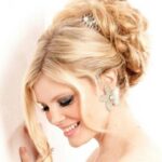 Sünnet annesi topuz saç modelleri