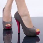 önü açık kadife ayakkabı modeli