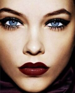 koyu-kirmizi-ruj-rengi