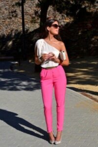 pembe pantolon kombini